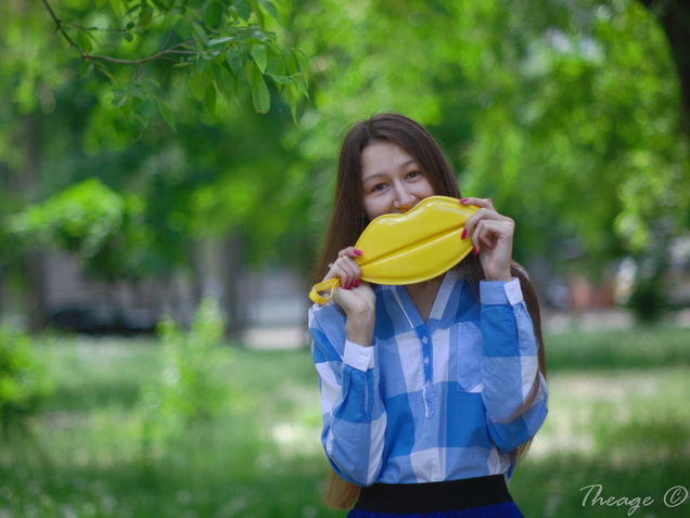 Nikkor (85/2.0). ������.