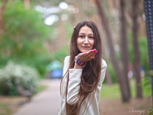 Nikkor 85/1.8D. ������.